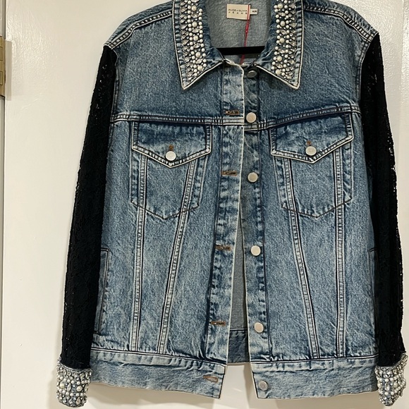 Alice + Olivia Jackets & Blazers - Alice& olivia Jean jacket with lace sleeve